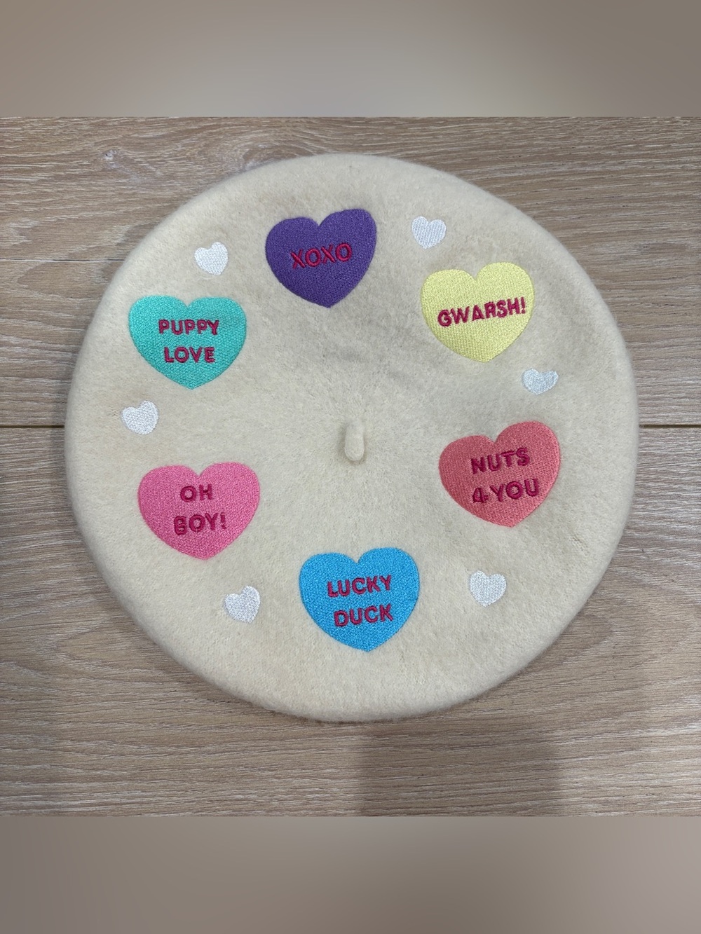 Dedais Disney Candy Hearts Wool Beret Hat 
Mickey Goofy Cream White